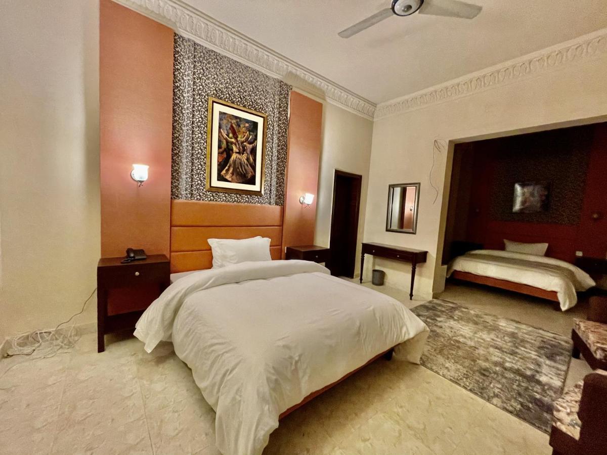 Shelton Guest House Исламабад Экстерьер фото