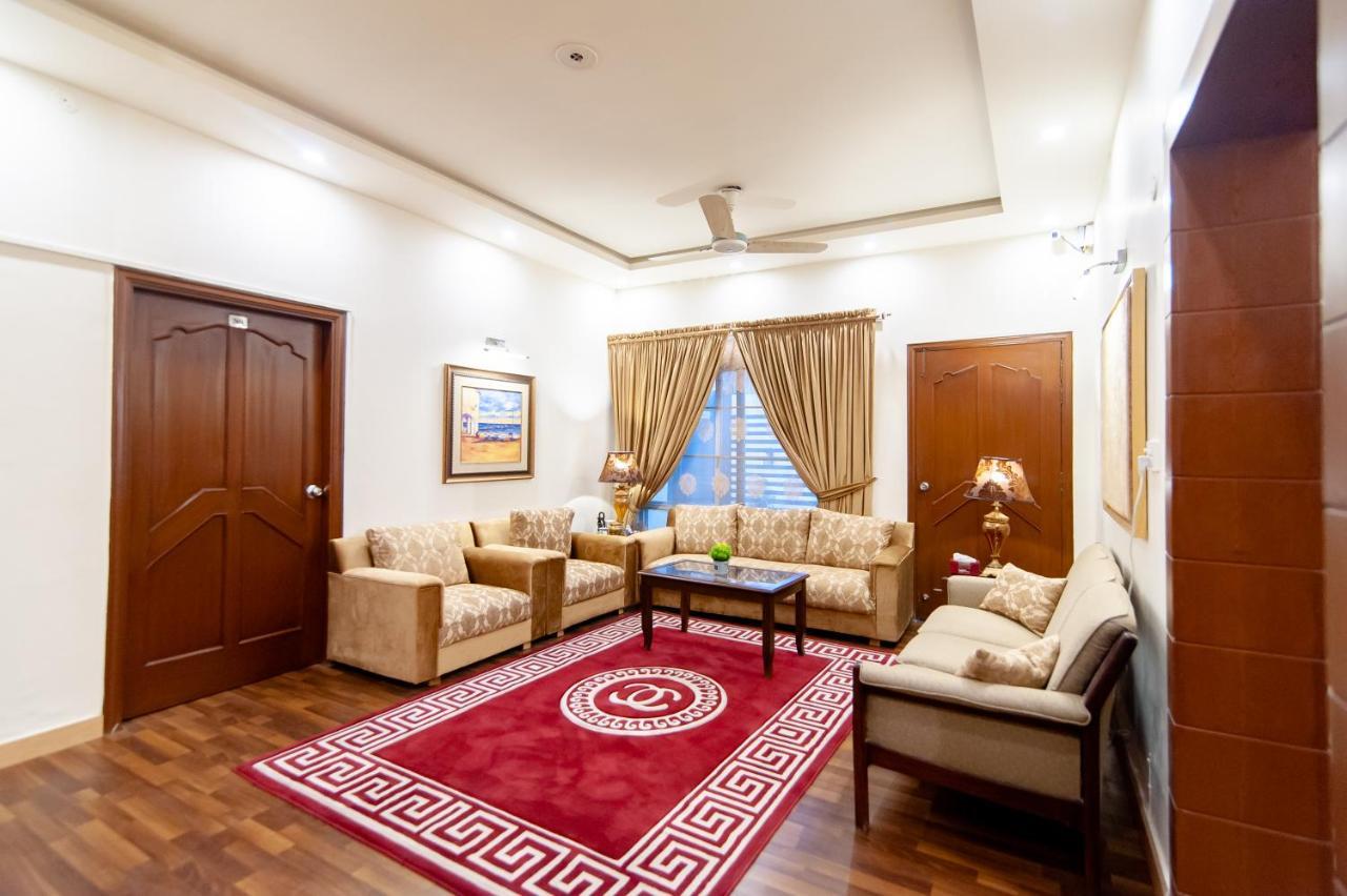 Shelton Guest House Исламабад Экстерьер фото