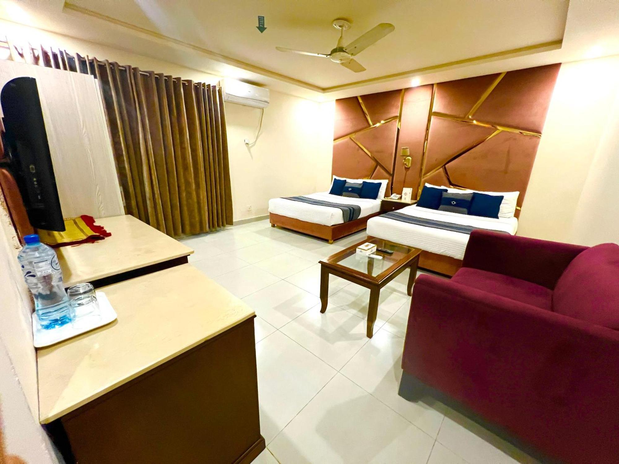 Shelton Guest House Исламабад Экстерьер фото