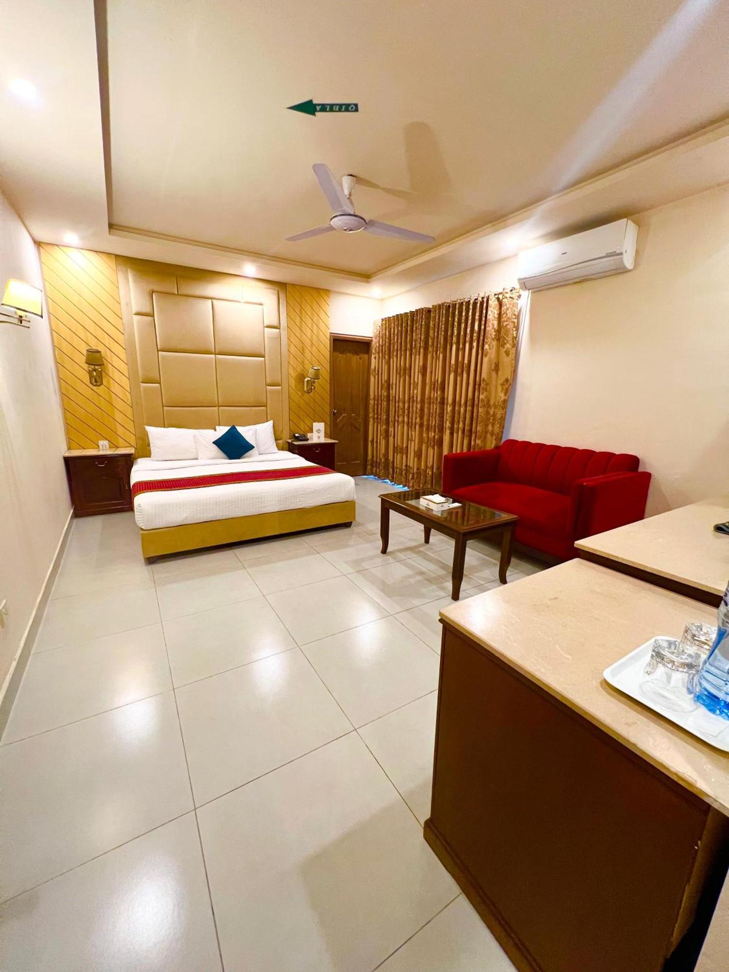 Shelton Guest House Исламабад Экстерьер фото